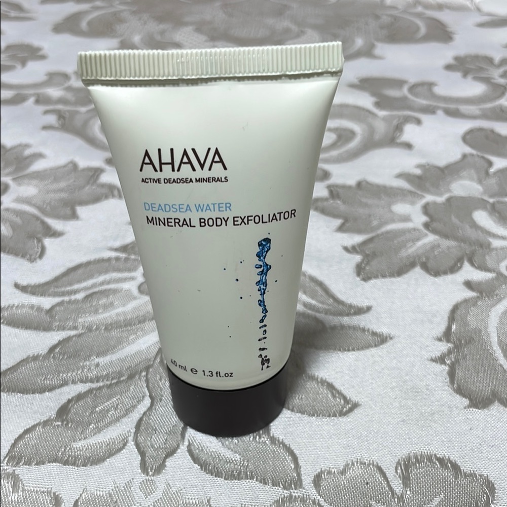 AHAVA White and Black Exfoliant Scrub ACCEPT FAIR OFFERS